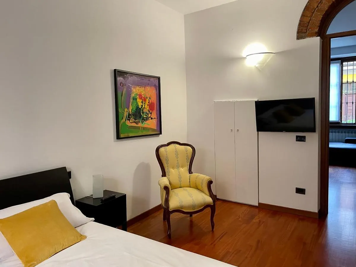 Appartamento La Casa di Ringhiera in SARPI-SEMPIONE-MOSCOVA Milano